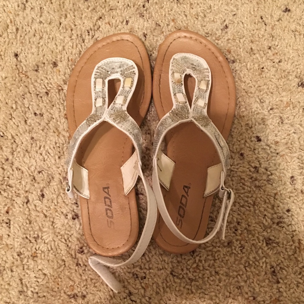 Sandals with gems
